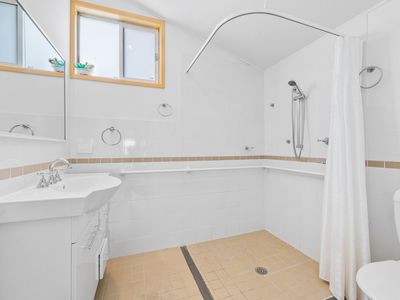 765 Beechwood Road, Beechwood