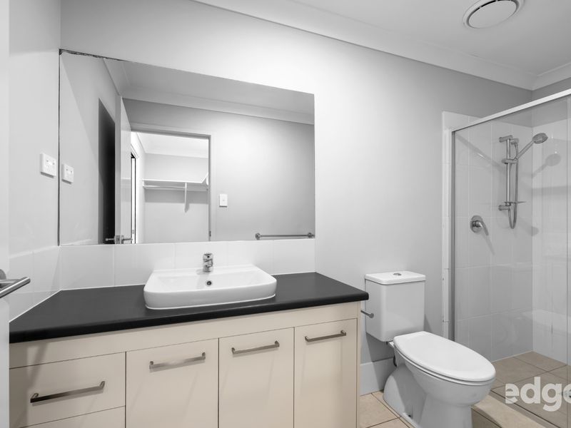 2 / 15 Pemswood Close, Deebing Heights