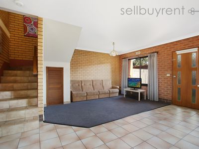 15 / 2 MCKIBBIN COURT, Wodonga