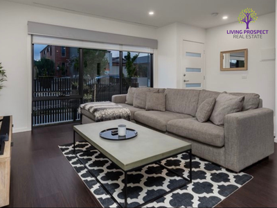 18 Paradise Parade, Point Cook