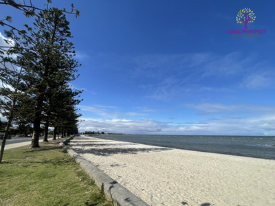 210 / 112-114 Pier Street, Altona