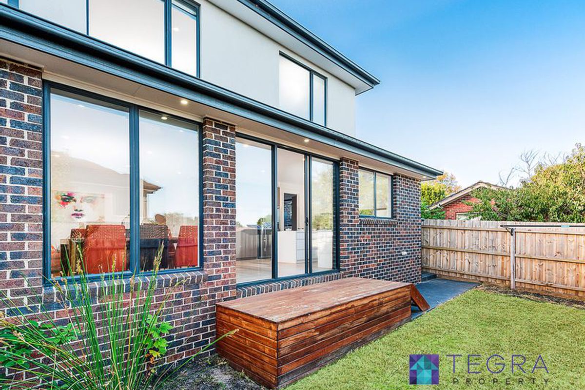 2 / 4 Felix Street, Surrey Hills