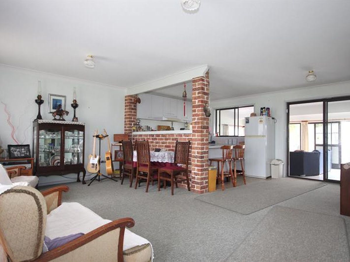 16 Wychewood Ave, Mallabula, Mallabula - Thumbnail 2