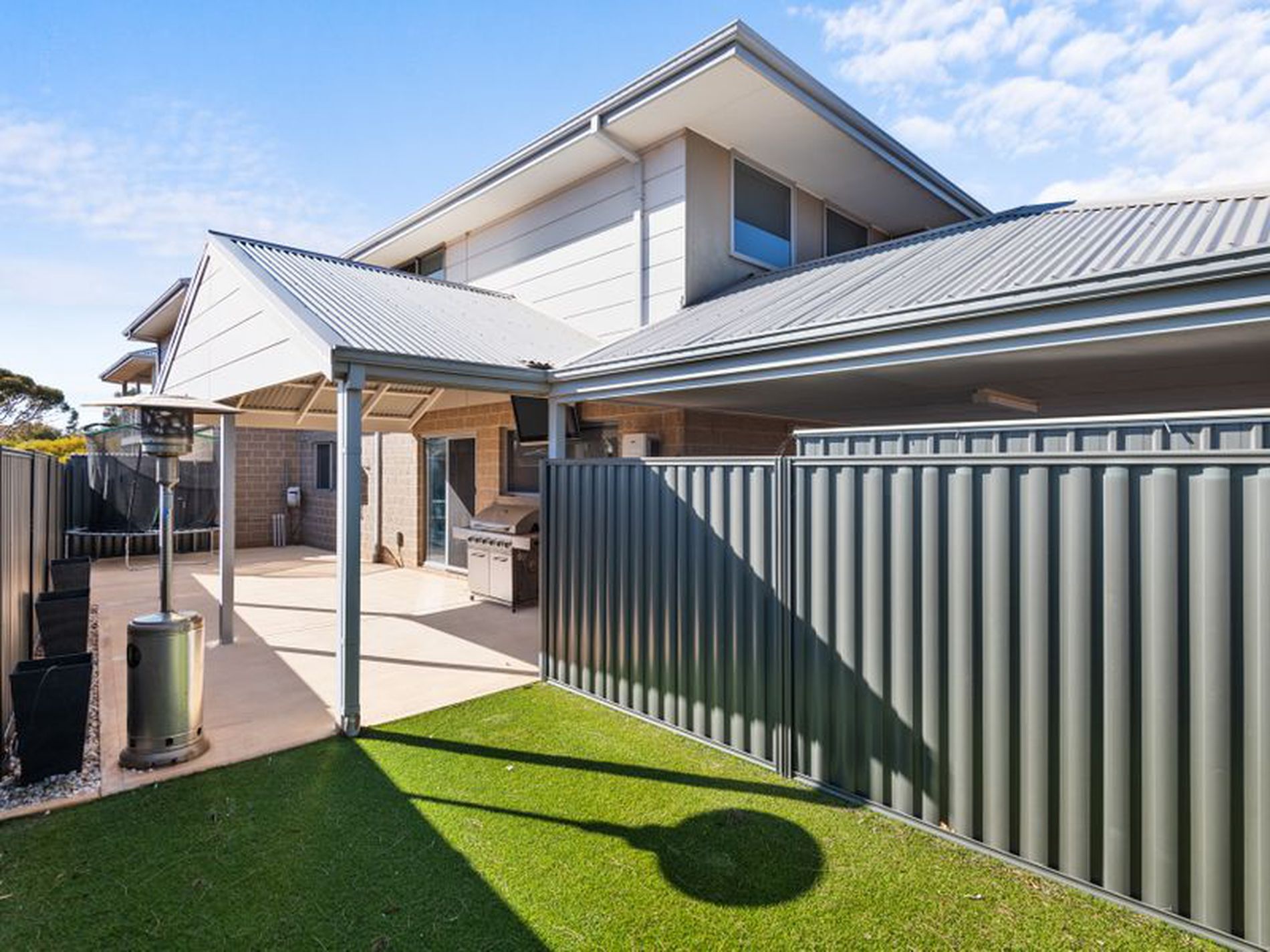 1 / 3 Kuwarra Lane, Karlkurla