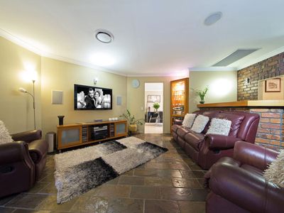 16 Schooner Circuit, Manly West