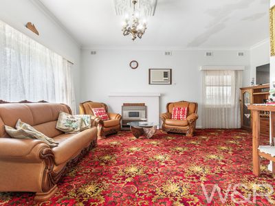 18 Hampton Street, Brooklyn Park