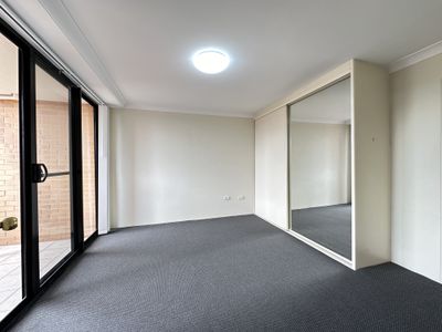 33/181 Hawkesbury Rd, Westmead