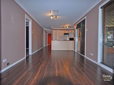 9 Wise Close, Dubbo