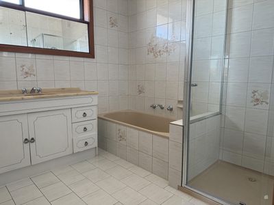 2A Asquith Street, Reservoir