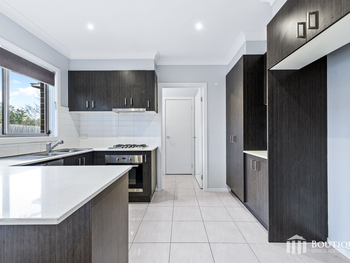 2 / 5 Orchid Avenue, Dandenong North