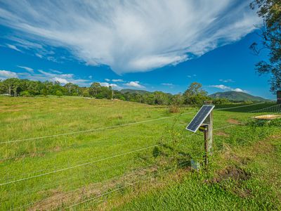 40 McGinn Road, Gheerulla