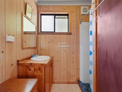 2 Cray Point Parade, Eggs And Bacon Bay