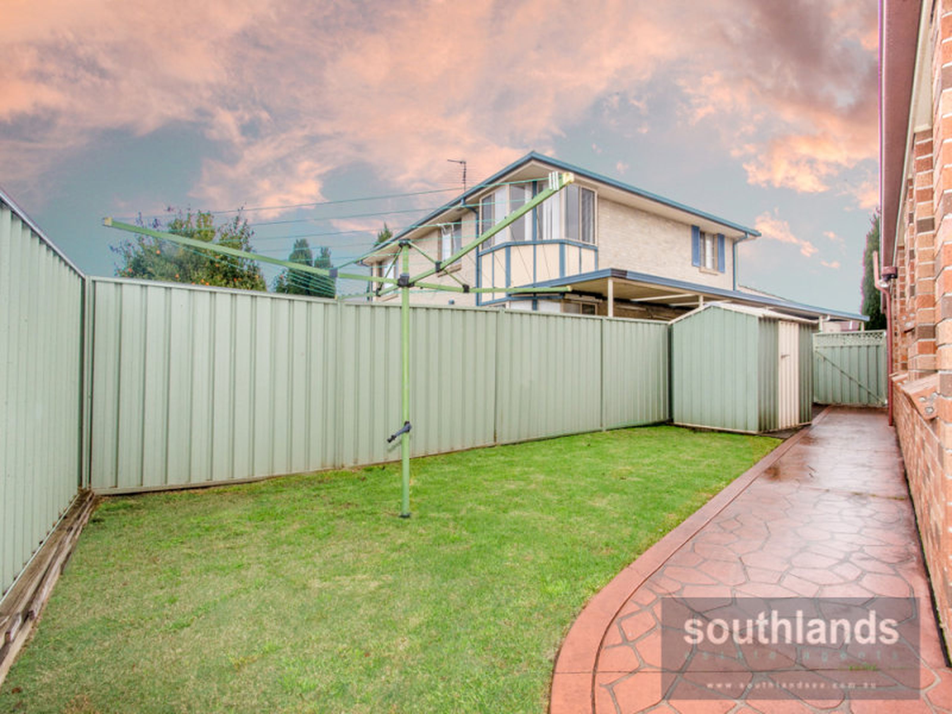 8 Sorenson Cres, GLENMORE PARK