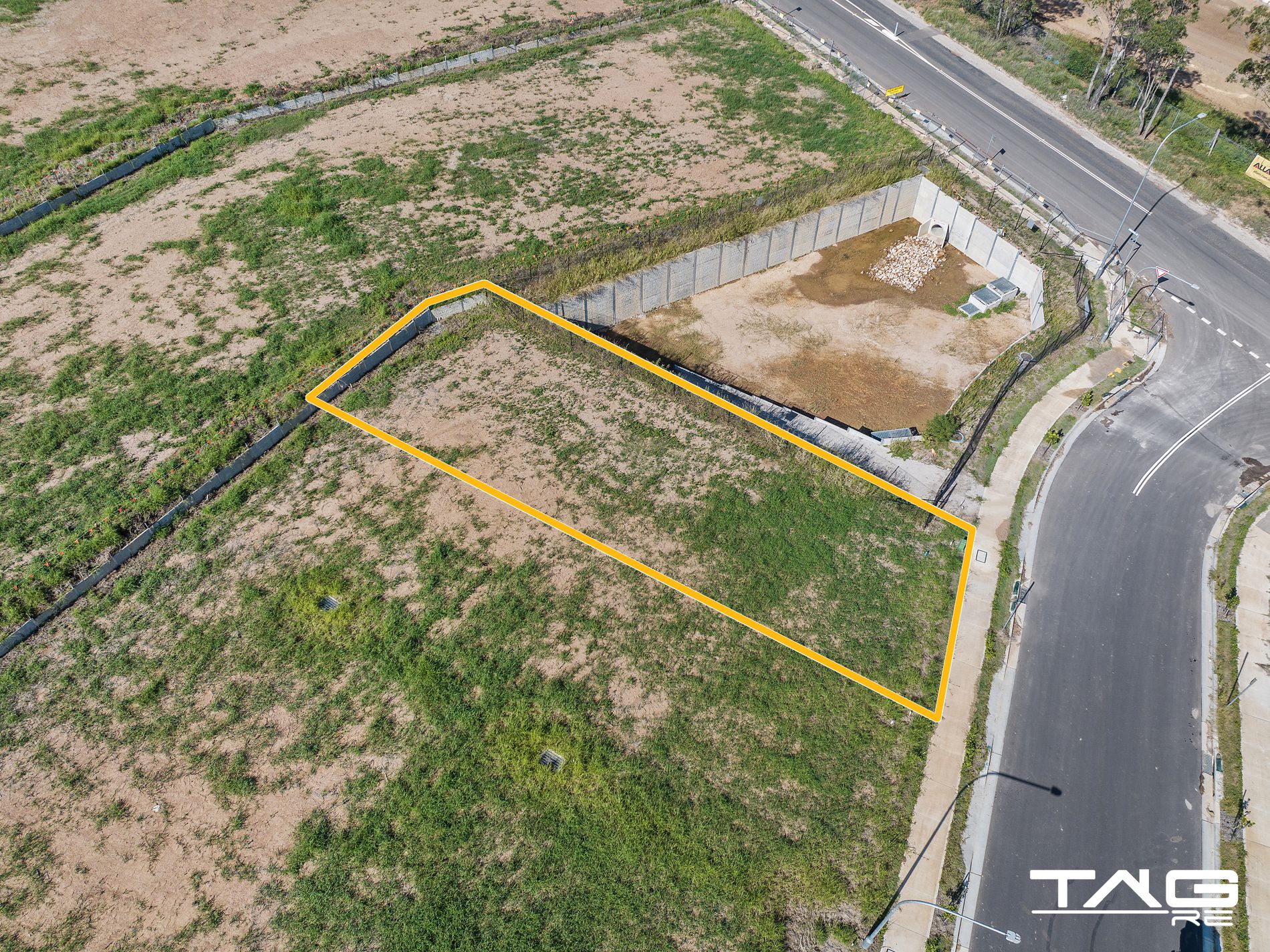 115 / 305 Commercial Road, Oakville