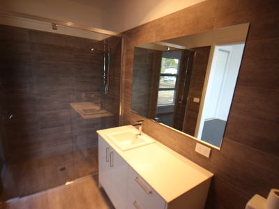 6A Nagle Drive, Belmont