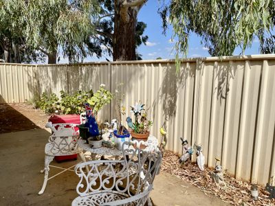 2B Ritchie Close, Griffith