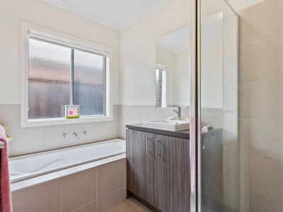 12 Maremma Drive, Mernda