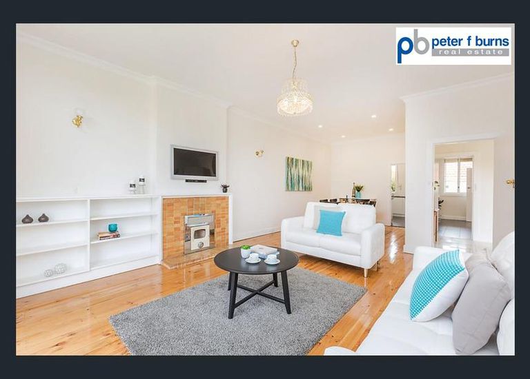 8 Elm Street, Brighton