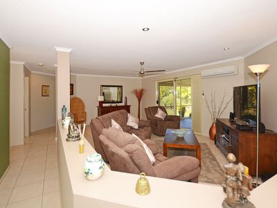 11 SOUTHFORK CCT, Burrum Heads