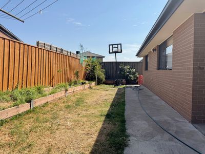 16 Pastille Road, Manor Lakes