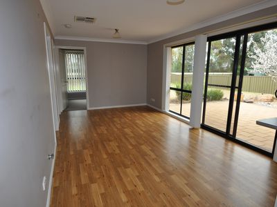 6 Cardiff Arms Avenue, Dubbo