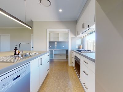 70 Champagne Drive, Dubbo