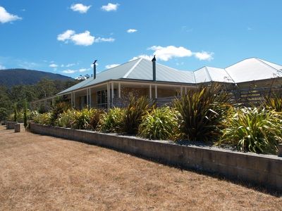 11 Twin Rivers Lane, Grove