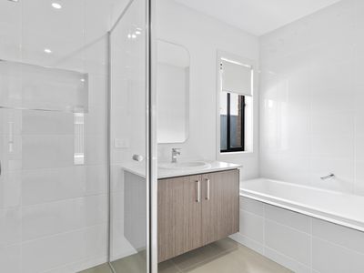 5 Oasis Crescent, Yarrawonga