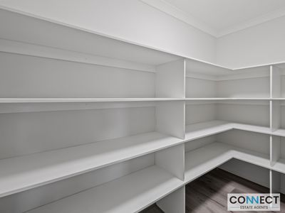 33 Burford Way, Cranbourne North