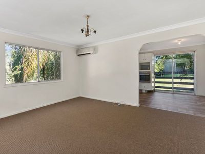 11 Cushing Street, North Ipswich