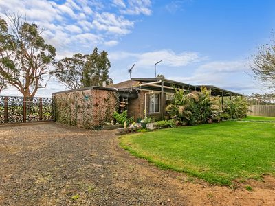 1109  Sale Cowwarr Road, Nambrok