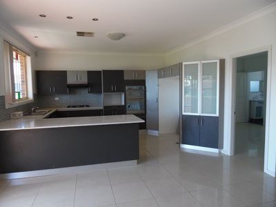 24 Tenterfield Avenue, Hoxton Park