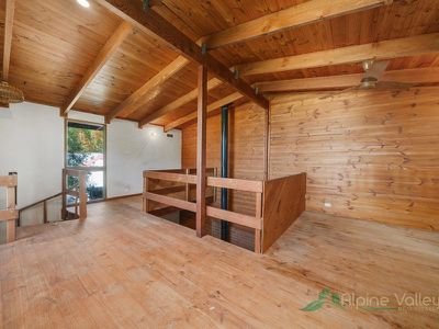 6 Reid Court, Tawonga South