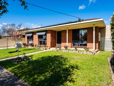 19 LLOYD STREET, West Wodonga