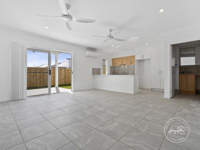 121 Attenborough Drive, Banya