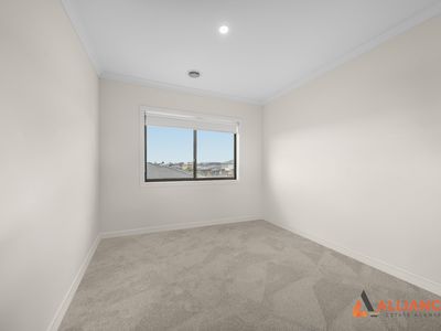 27 Bodnat Street, Truganina