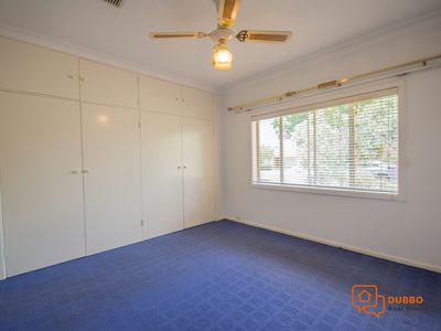 35 Banksia Crescent, Dubbo