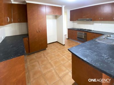 121 Ibis Boulevard, Eli Waters