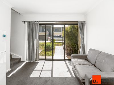 27 / 40 Henry Kendall Street, Franklin