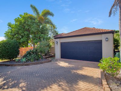 10 The Parade, Helensvale