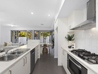 8 Worchester Crescent, Wakerley