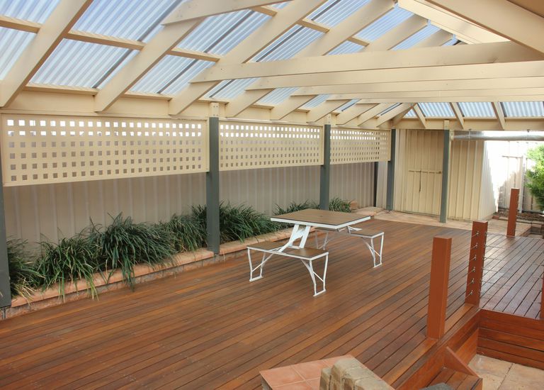 2 Phyllis Court, Trott Park