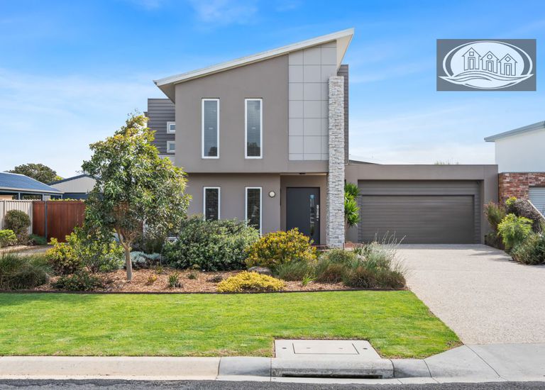 7 Aquarius Court, Portland