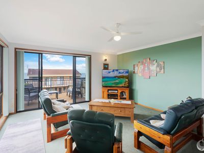 28 Hillside Crescent, Kianga