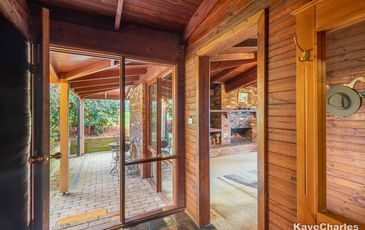 16 Corringham Road, Beaconsfield Upper