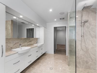 3 / 106 The Strand, North Ward