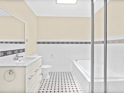 1 / 174 Balgownie Road, Balgownie