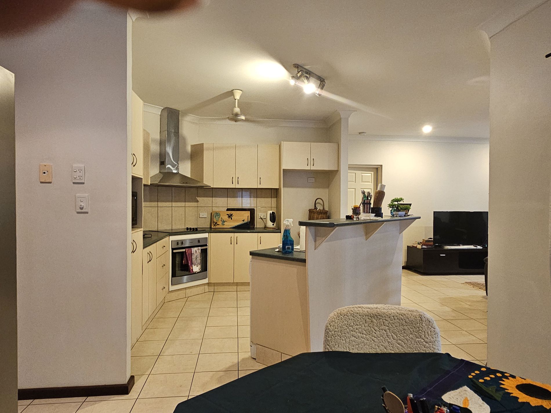 4 Buckingham Street, Gunn