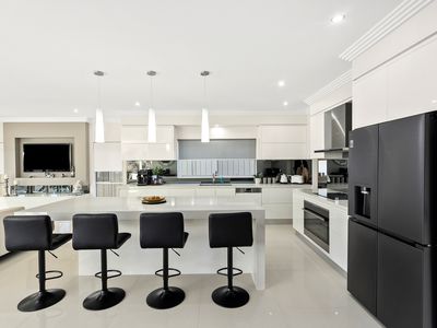 6 Laguna Close, Shell Cove