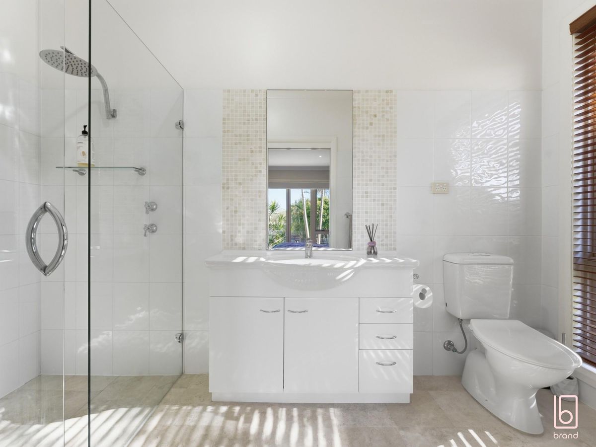 11 Dean Avenue, Kanwal